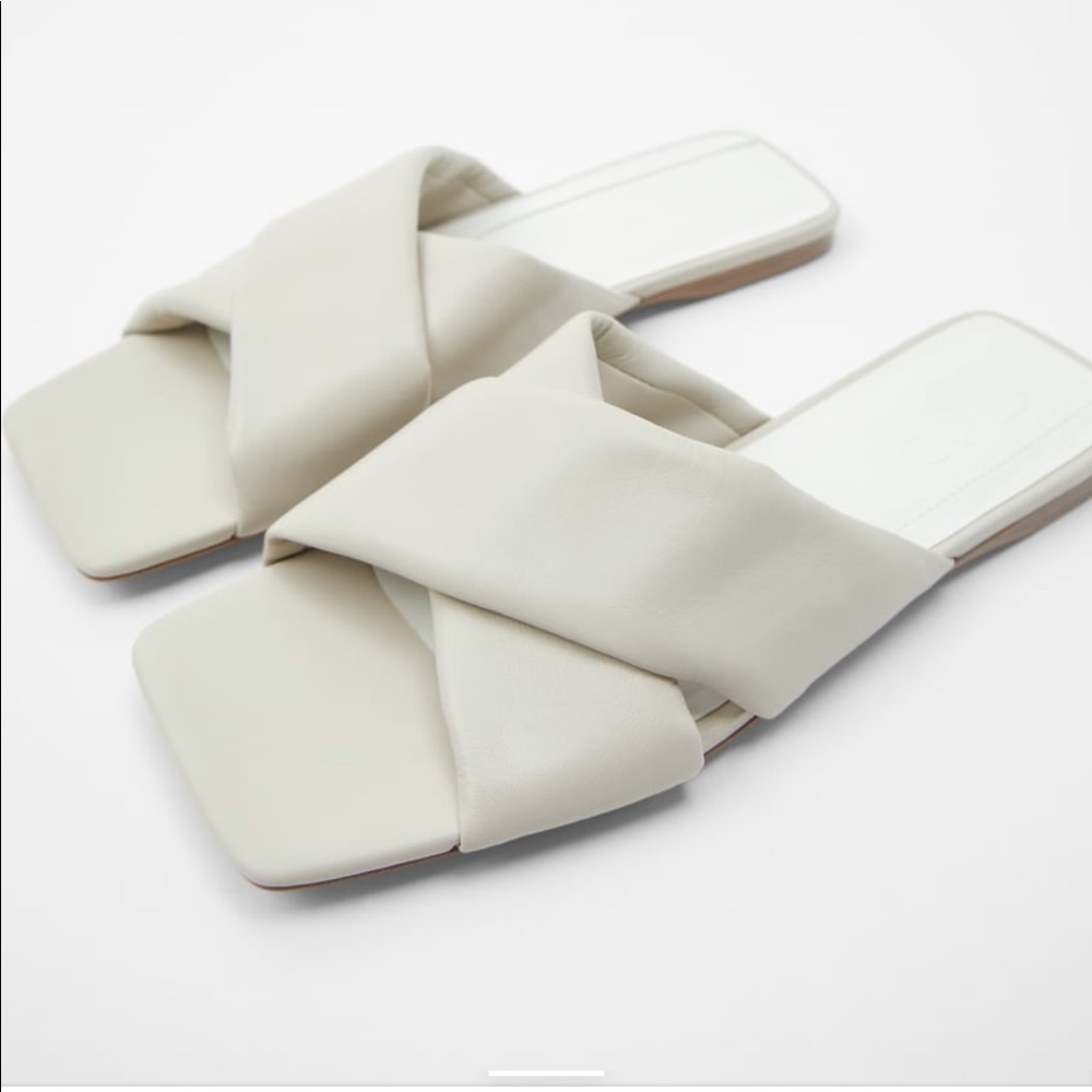 Flat padded leather sandals
